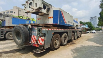 2012 Zoomlion 180ton Truck Crane