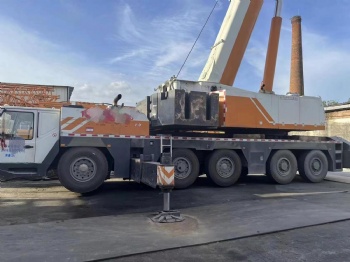 2013 Zoomlion 200ton Truck Crane