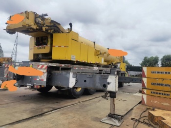 2008 Grove 220ton Truck Crane