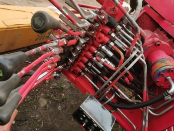 2013 Unic 8ton Straight Arm Crane
